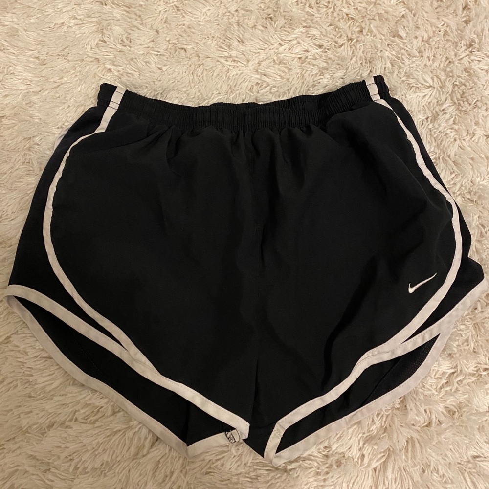 Black Nike shorts